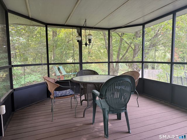 56 Wedgewood Drive, Naugatuck, CT 06770