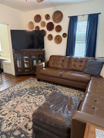 507 S 6th St., Noble, OK 73068