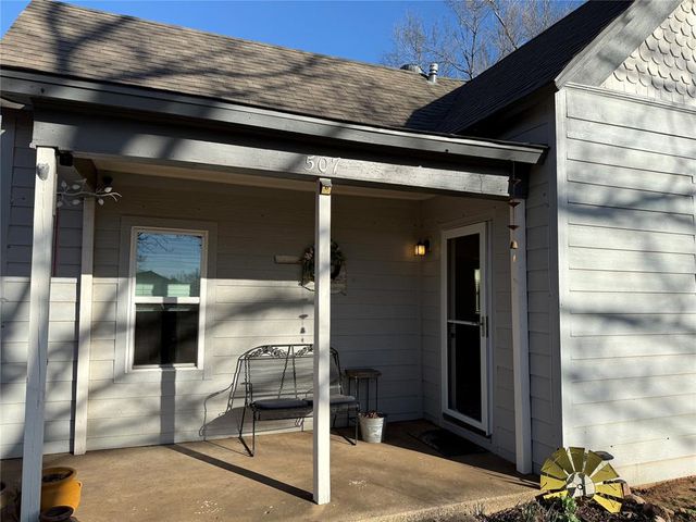 507 S 6th St., Noble, OK 73068