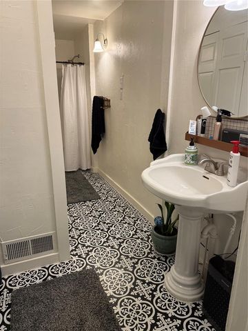 507 S 6th St., Noble, OK 73068