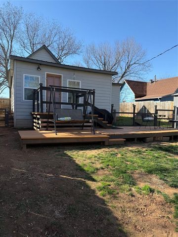 507 S 6th St., Noble, OK 73068