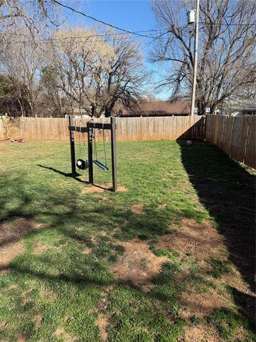 507 S 6th St., Noble, OK 73068