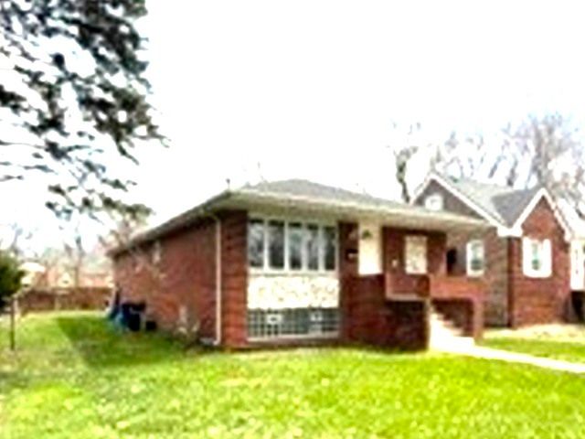 14241 Mackinaw Avenue, Burnham, IL 60633