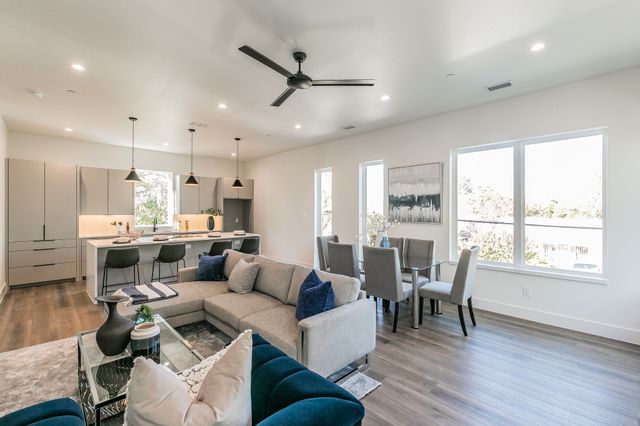 2210 Shea Road 105, Dallas, TX 75235