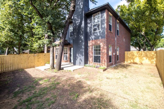 6101 Copperfield Drive, Arlington, TX 76001