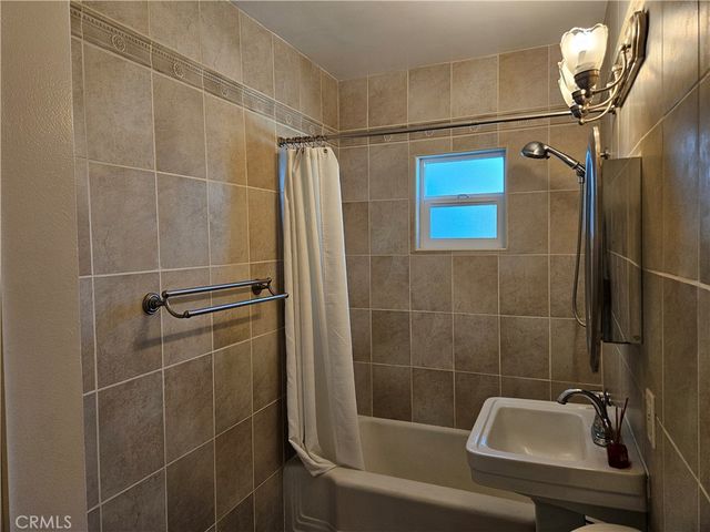 18237 Valley Vista Boulevard, Tarzana, CA 91356