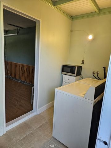 18237 Valley Vista Boulevard, Tarzana, CA 91356