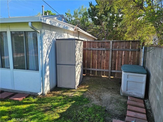 18237 Valley Vista Boulevard, Tarzana, CA 91356