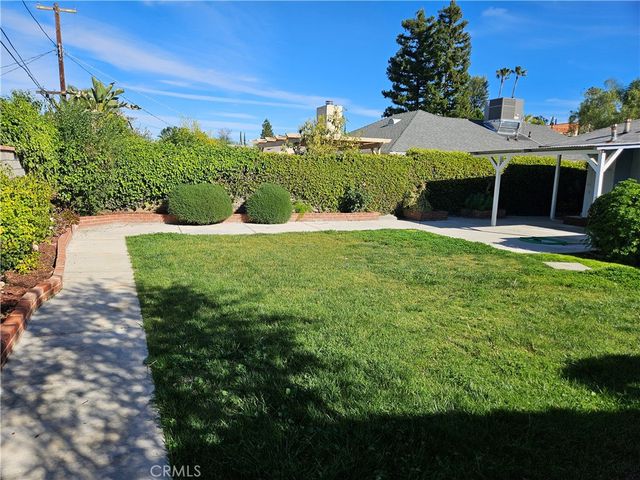 18237 Valley Vista Boulevard, Tarzana, CA 91356