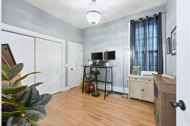 824 W Washington Boulevard, Fort Wayne, IN 46802