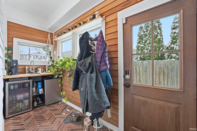 824 W Washington Boulevard, Fort Wayne, IN 46802