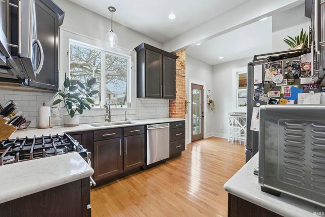 824 W Washington Boulevard, Fort Wayne, IN 46802