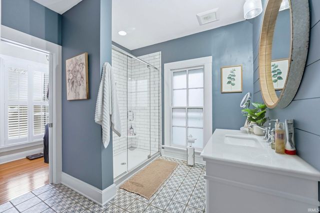 824 W Washington Boulevard, Fort Wayne, IN 46802