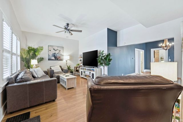 824 W Washington Boulevard, Fort Wayne, IN 46802