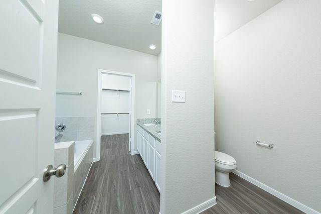 3066 Nickell Back Drive, Conroe, TX 77301