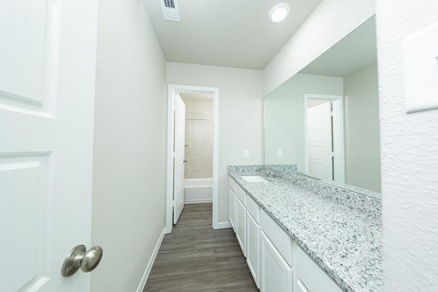 3066 Nickell Back Drive, Conroe, TX 77301