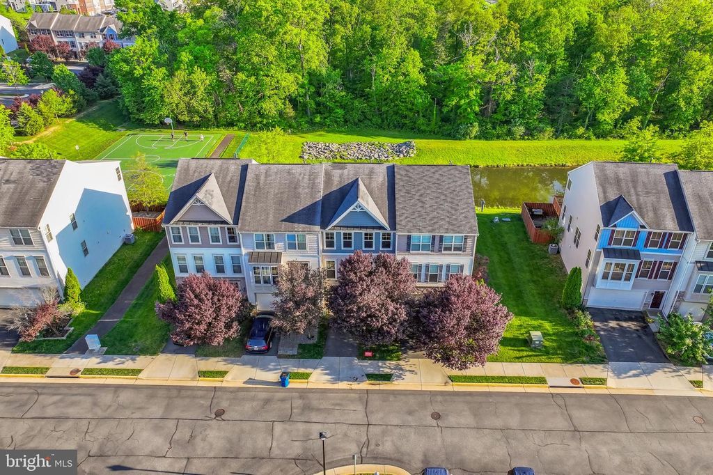 42621 CHISHOLM DR, Broadlands, VA 20148