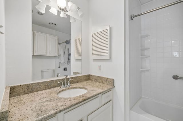 3033 San Jacinto Street 328, Dallas, TX 75204