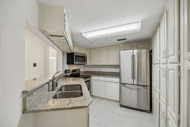 3033 San Jacinto Street 328, Dallas, TX 75204