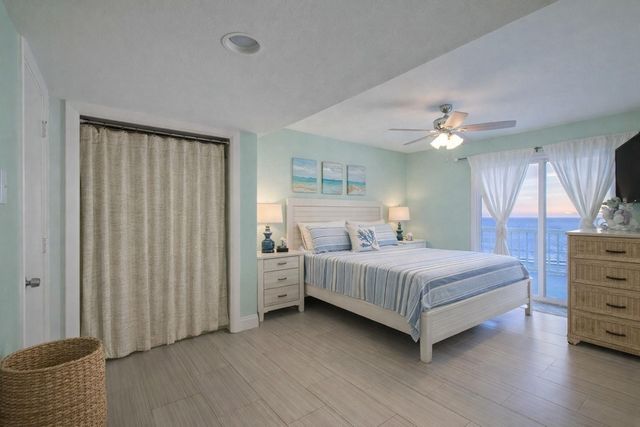 21225 Gulf Dr, Galveston, TX 77554