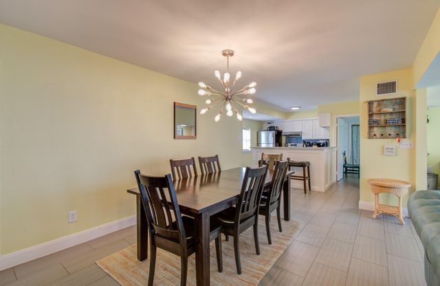 21225 Gulf Dr, Galveston, TX 77554