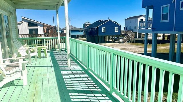 21225 Gulf Dr, Galveston, TX 77554