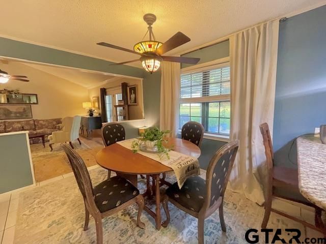 108 Glenhaven, Palestine, TX 75801