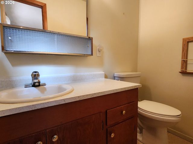 205 18TH St, Port Orford, OR 97465
