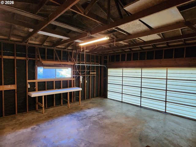 205 18TH St, Port Orford, OR 97465