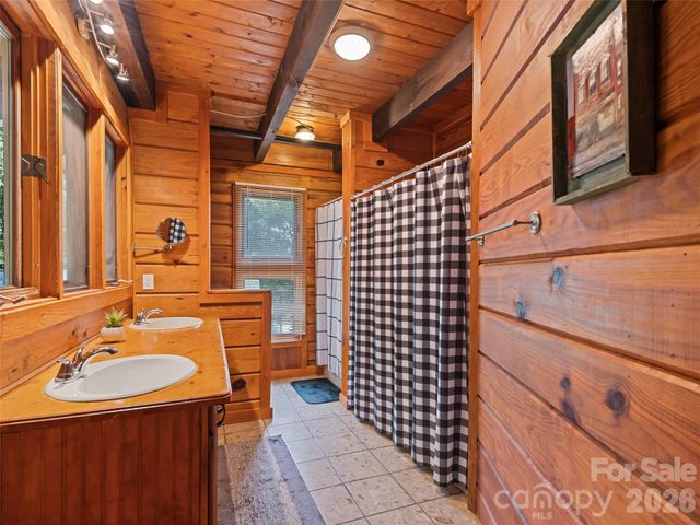 770 Shelton Cove Road, Waynesville, NC 28785