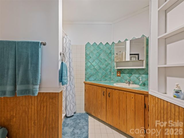 770 Shelton Cove Road, Waynesville, NC 28785