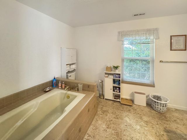 10800 Round Valley Rd, Grass Valley, CA 95949