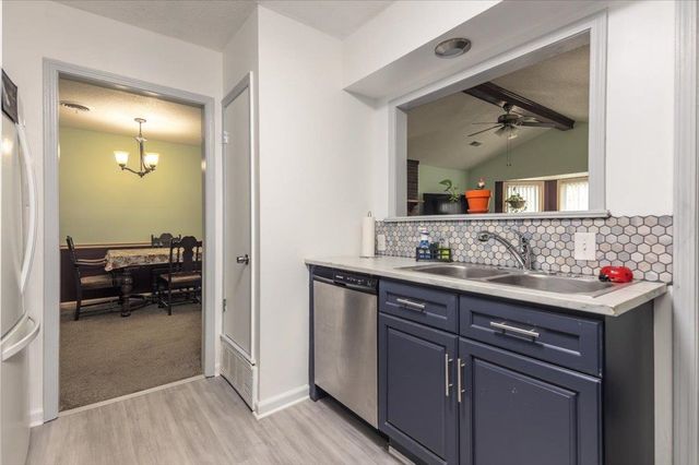 7659 STONEYCREEK CV, Southaven, MS 38671