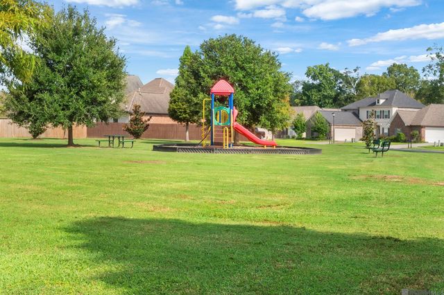 39169 Water Oak Ave, Prairieville, LA 70769