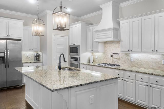 39169 Water Oak Ave, Prairieville, LA 70769