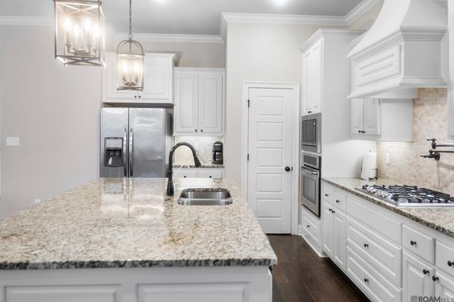 39169 Water Oak Ave, Prairieville, LA 70769