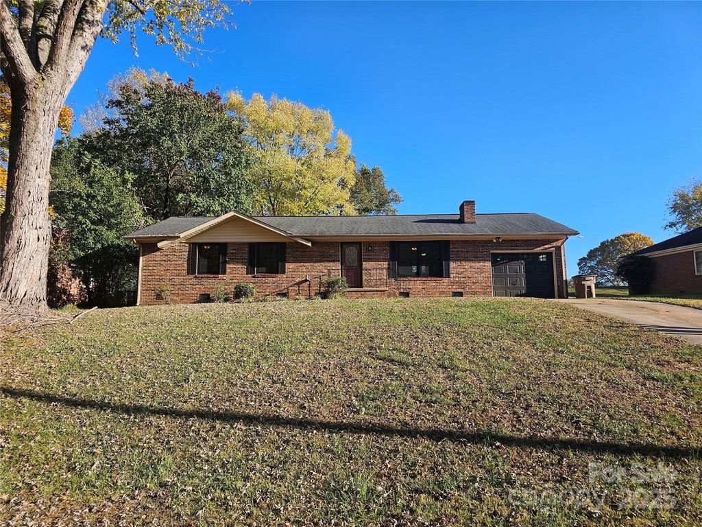 3025 Downing Street, Shelby, NC 28152