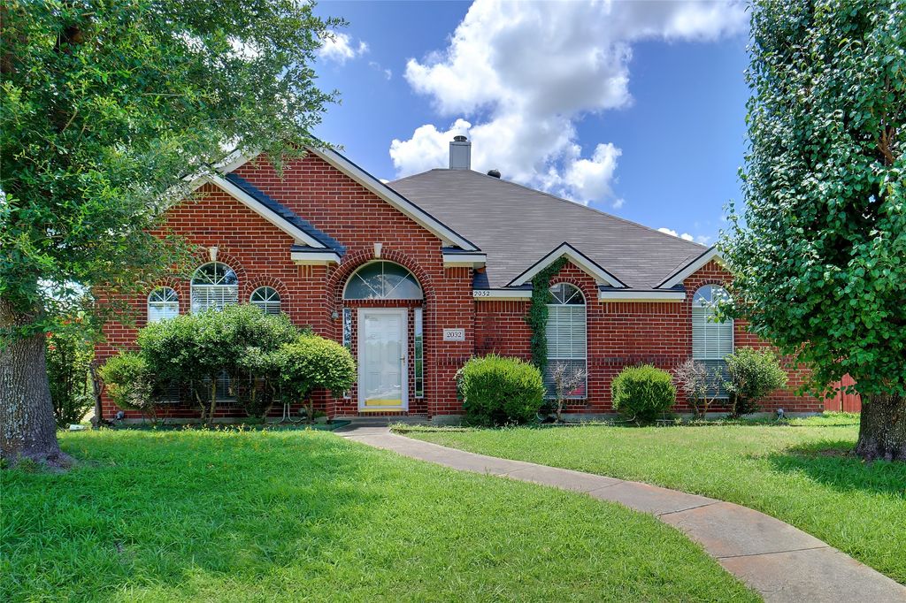 2032 Grand Cayman Way, Mesquite, TX 75149