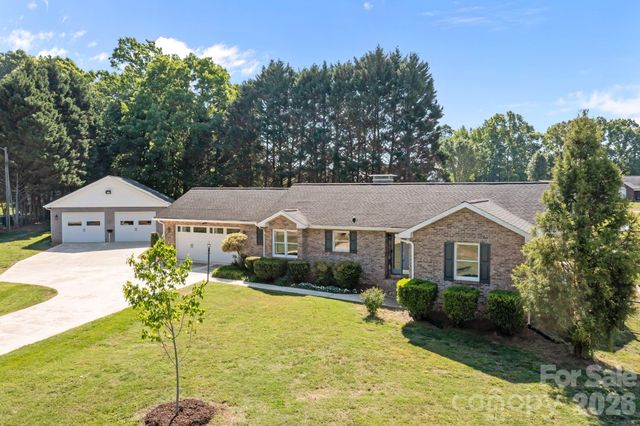 3030 Lydia Lane, Newton, NC 28658