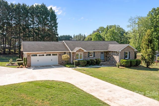 3030 Lydia Lane, Newton, NC 28658