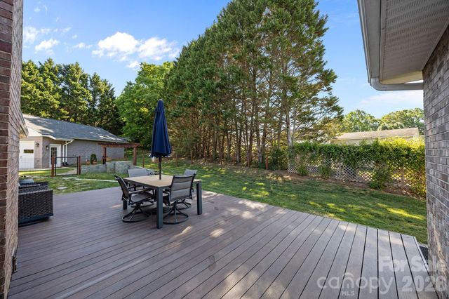 3030 Lydia Lane, Newton, NC 28658