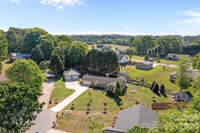 3030 Lydia Lane, Newton, NC 28658