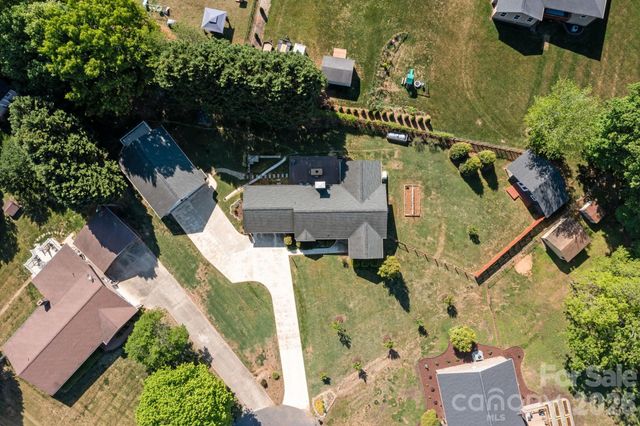 3030 Lydia Lane, Newton, NC 28658