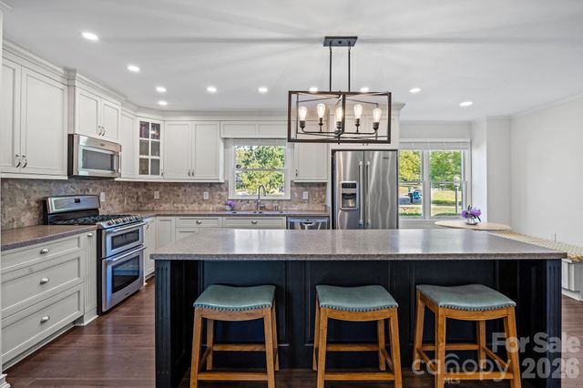 3030 Lydia Lane, Newton, NC 28658