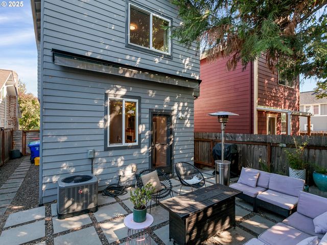 2810 N WATTS St, Portland, OR 97217