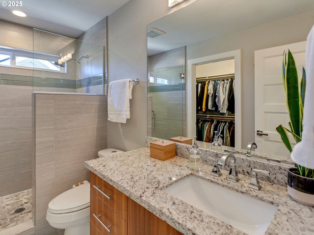 2810 N WATTS St, Portland, OR 97217