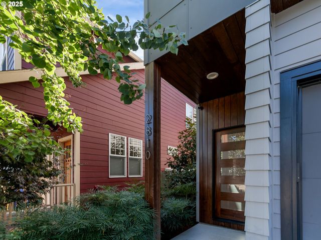 2810 N WATTS St, Portland, OR 97217