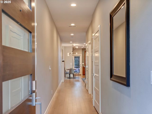 2810 N WATTS St, Portland, OR 97217