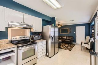 2401 Raspberry Lane, Pasadena, TX 77502