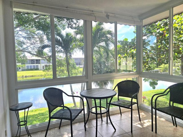 209 Oxford 100 209, West Palm Beach, FL 33417